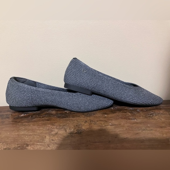 Lightweight Square-Toe V-Cut Flats (Margot Walker) - Picture 8 of 10